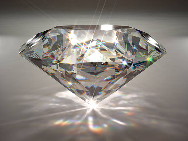 【4月の誕生石】神々の涙と信じられたダイヤモンド