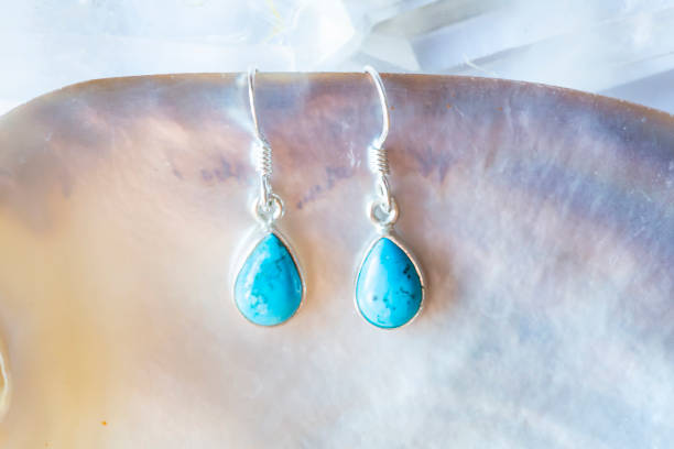 ジュエリーのモチーフとその意味-ドロップ