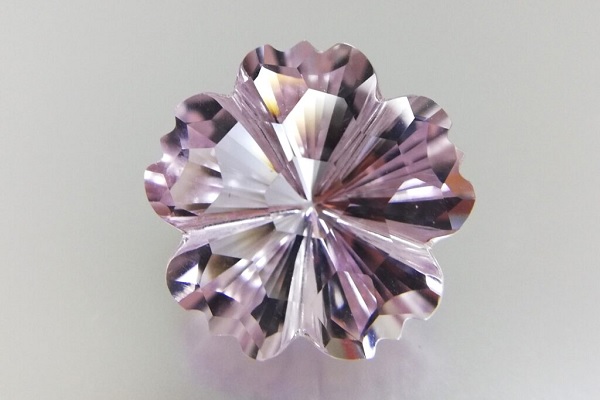 プリズムジュエルス ピンクアメジスト 特殊カット（桜型）18mm 16.29ct