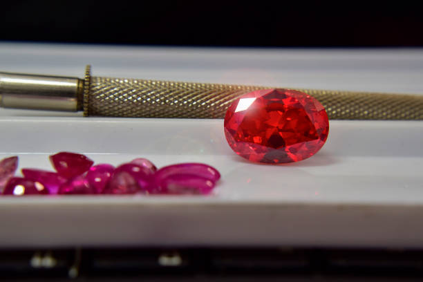 同じ石なのに、なぜルビーのほうが高評価なのか？